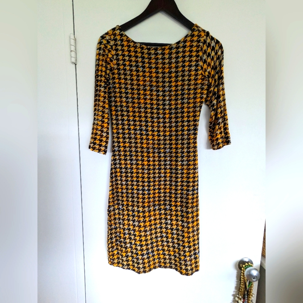 Retro houndstooth yellow dress